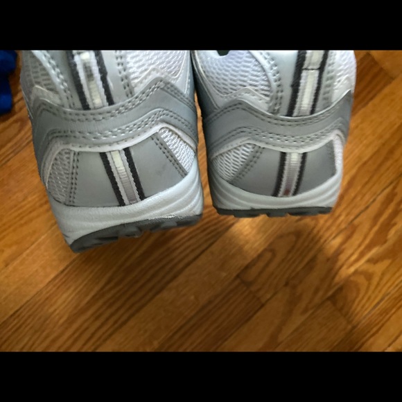 Skechers Sneakers - Picture 15 of 16